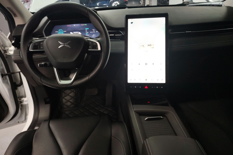 小鹏G3 2022款 G3i 520N+中控内饰7002