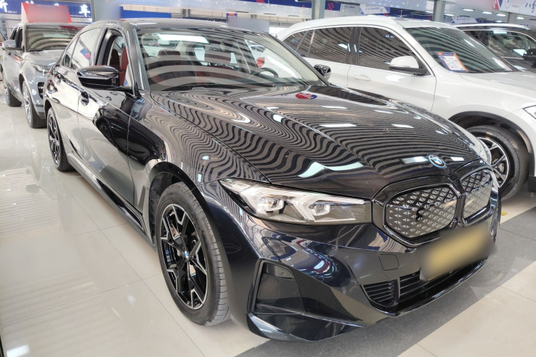 宝马i3 2025款 eDrive 40 L 曜夜套装车身外观3