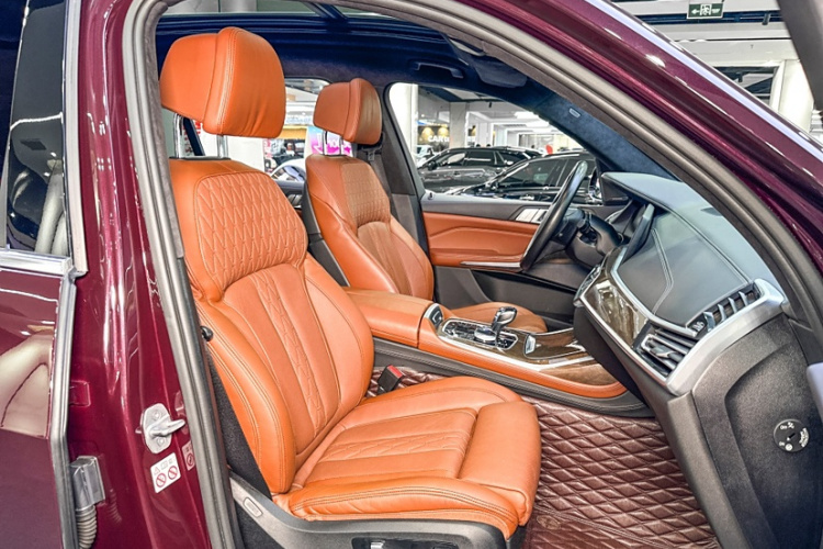 宝马X7 2020款 xDrive40i 尊享型M运动套装中控内饰7002