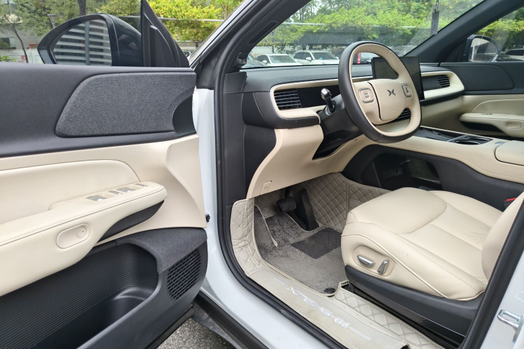 小鹏G6 2024款 580 长续航 Plus中控内饰7003