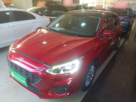 福特 福克斯 2020款 两厢 1.5L 自动锋跃型