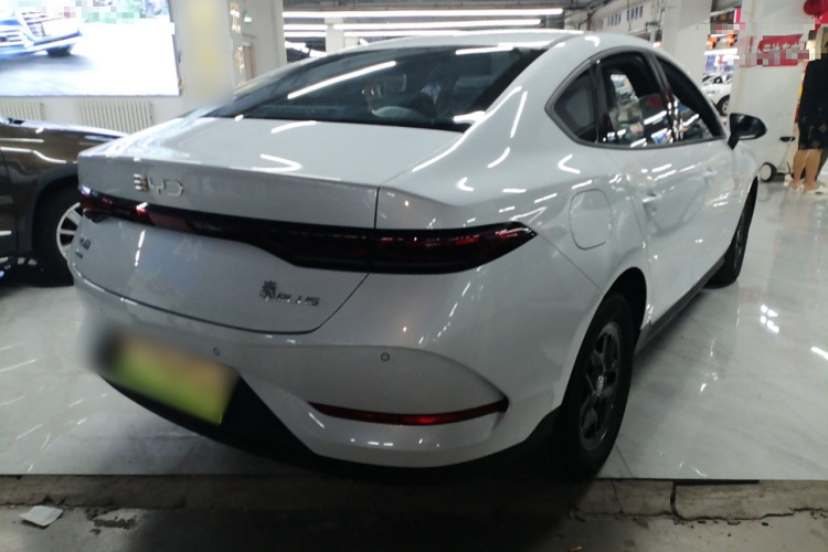 比亚迪 秦PLUS 2025款 DM-i 智驾版 55KM领先型车身外观6005