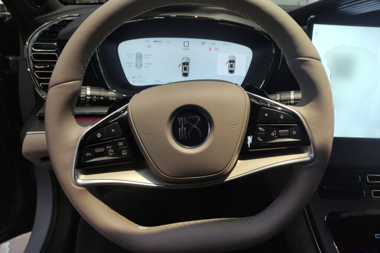 比亚迪 汉 2025款 DM-i 智驾版 125KM激光雷达旗舰型中控内饰13