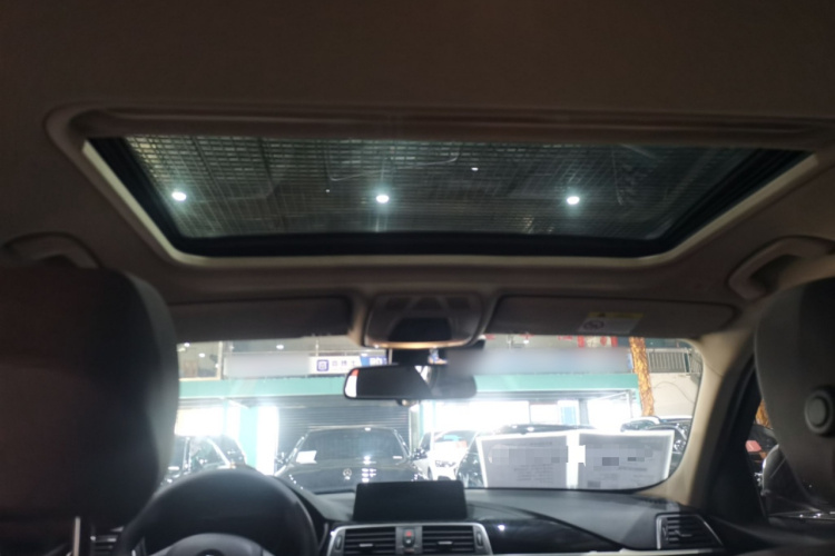 宝马3系 2019款 320Li 时尚型中控内饰22