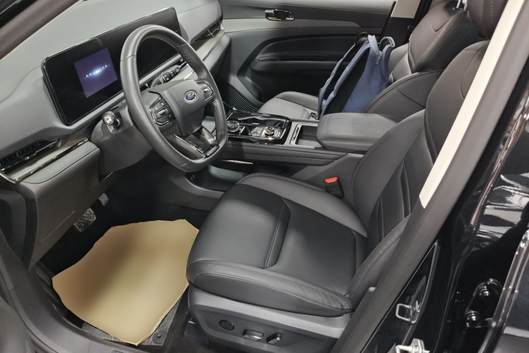 福特 领睿 2023款 EcoBoost 170 铂领型中控内饰19