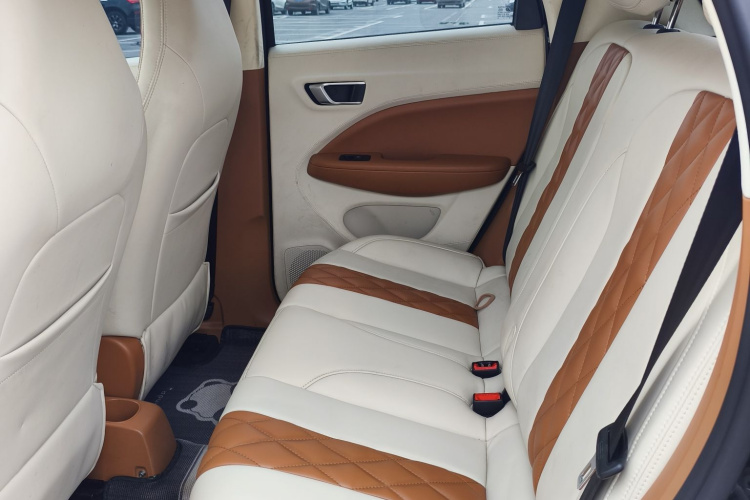 零跑汽车 零跑T03 2022款 皓玉版中控内饰7004