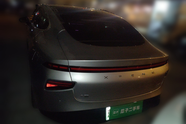 小鹏P7 2022款 625E车身外观6