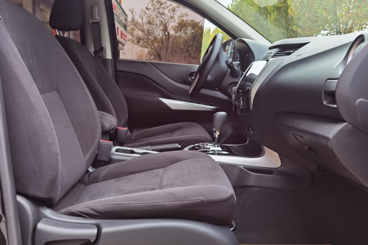 日产 纳瓦拉 2017款 2.5L自动两驱豪华版QR25中控内饰7003