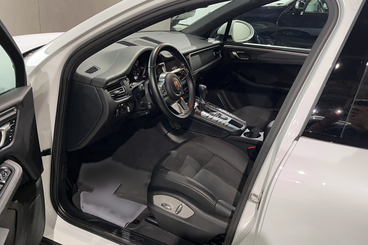 保时捷 2018款 Macan 2.0T中控内饰7002