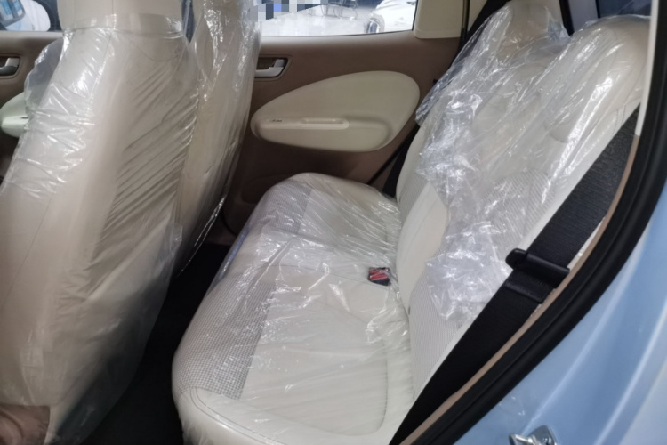 五菱汽车 宏光MINIEV 2025款 四门版 臻享+款中控内饰21