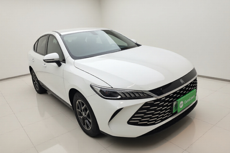 比亚迪 秦PLUS 2025款 DM-i 智驾版 55KM领先型车身外观3