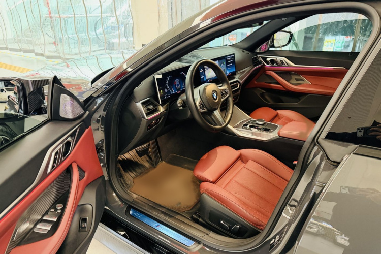 宝马4系 2023款 425i Gran Coupe M运动曜夜套装中控内饰7003