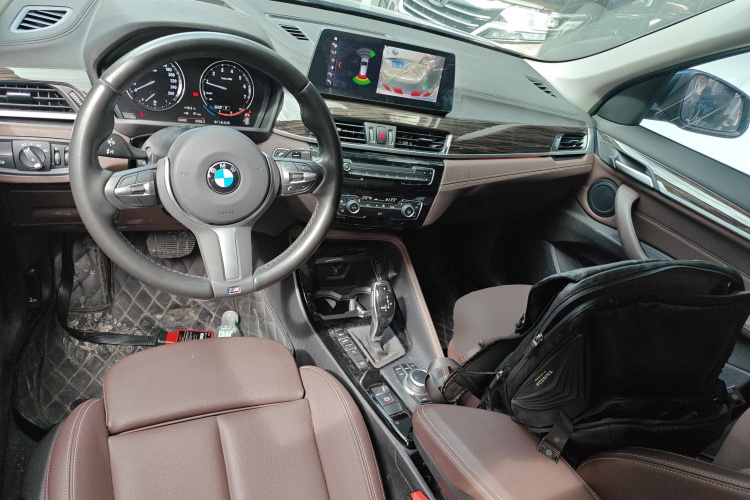 宝马X1 2020款 xDrive25Li 尊享型中控内饰12