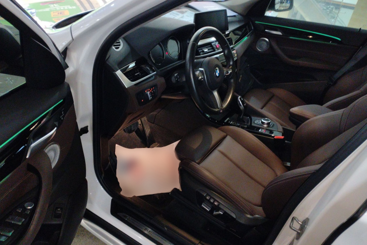 宝马X1 2021款 sDrive20Li 尊享型中控内饰20