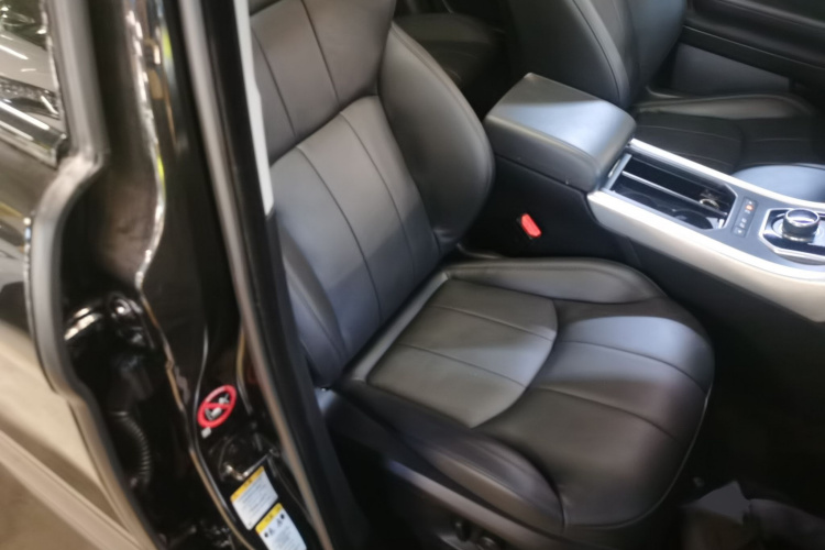 路虎 揽胜极光 2018款 240PS SE 智耀版局部细节41