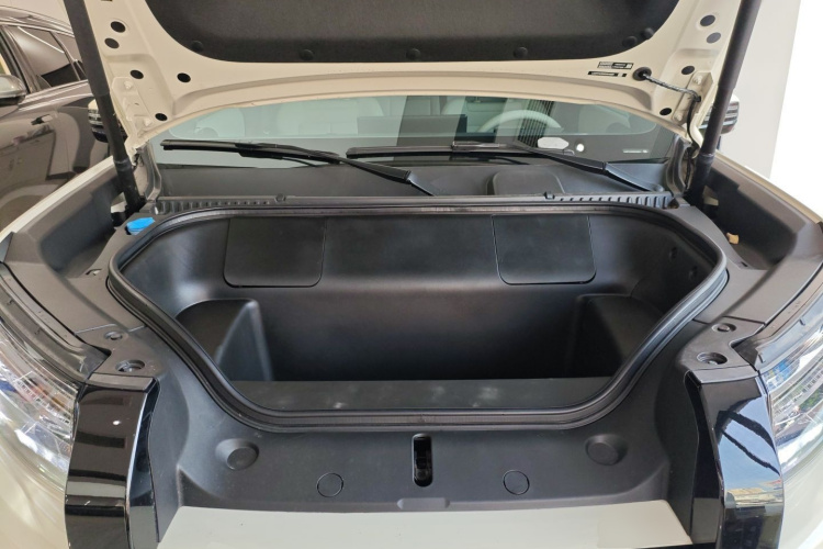 方程豹 钛3 2025款 501KM 四驱智驾Ultra版机舱底盘24