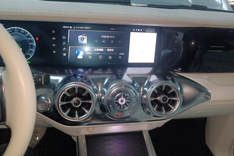 超境汽车 共创坦克300 2021款 2.0T 赛博坦克局部细节16