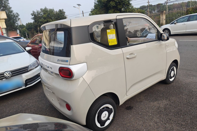 五菱汽车 宏光MINIEV 2024款 第三代 215km 青春版车身外观7