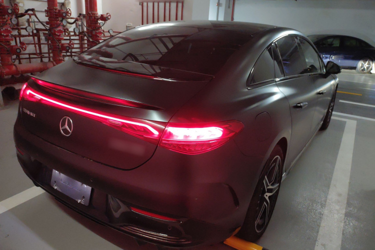 奔驰EQE AMG 2023款 AMG EQE 53 4MATIC+车身外观7