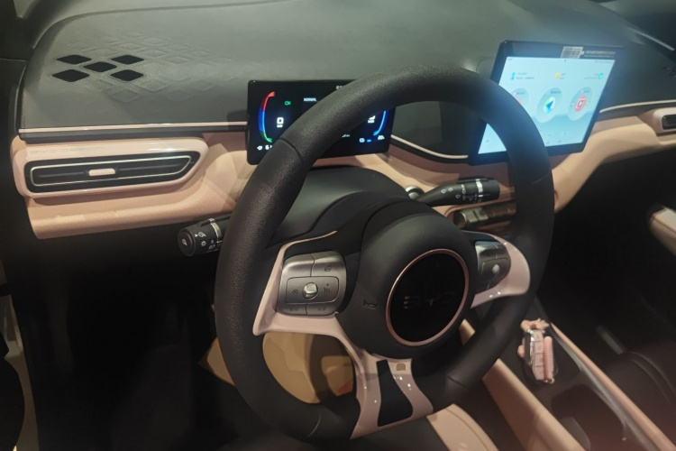 比亚迪 海鸥 2024款 荣耀版 305km 活力版中控内饰7002