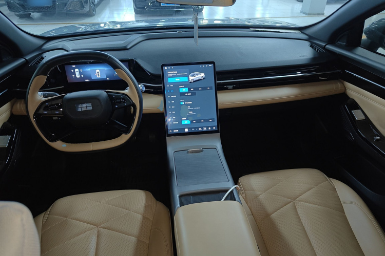 吉利银河 银河L6 2023款 60km PLUS中控内饰7002