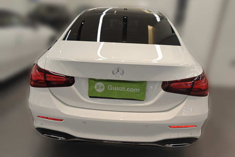 奔驰A级 2023款 A 200 L 动感型车身外观6