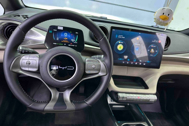比亚迪 海豚 2023款 420km 时尚版中控内饰7002