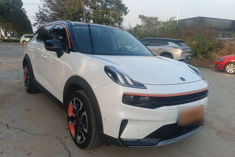 领克06 2020款 1.5T 耀Halo车身外观3