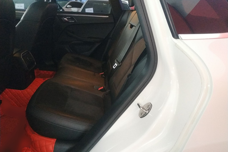 保时捷 2017款  Macan 2.0T中控内饰21