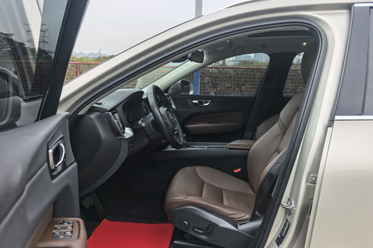 沃尔沃XC60 2020款 T5 四驱智逸豪华版中控内饰7001