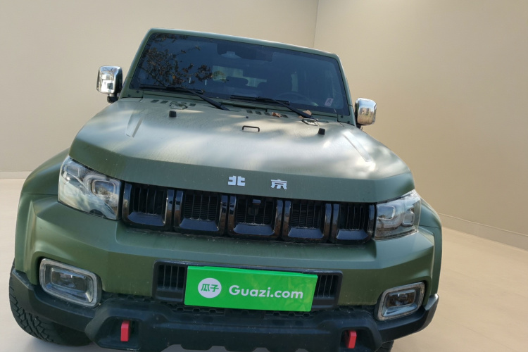 北京BJ40 2021款 2.0D 自动四驱刀锋英雄版侠客型车身外观2