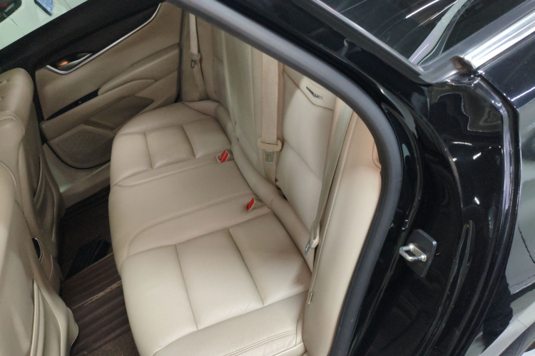 凯迪拉克XTS 2016款 28T 技术型中控内饰7004