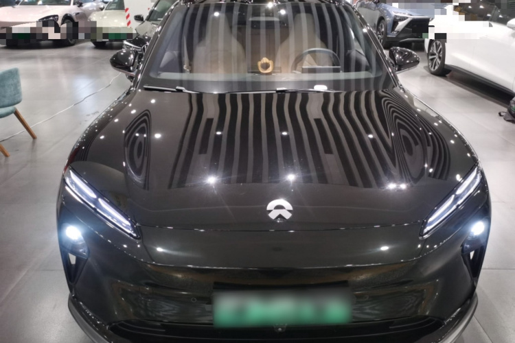 蔚来ET5 2022款 75kWh车身外观2