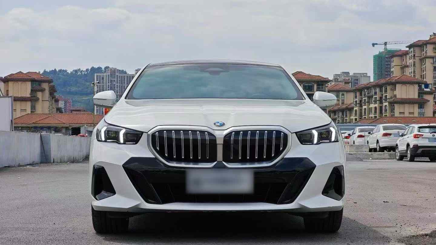 宝马5系 2025款 530Li 领先型 M运动套装(2)