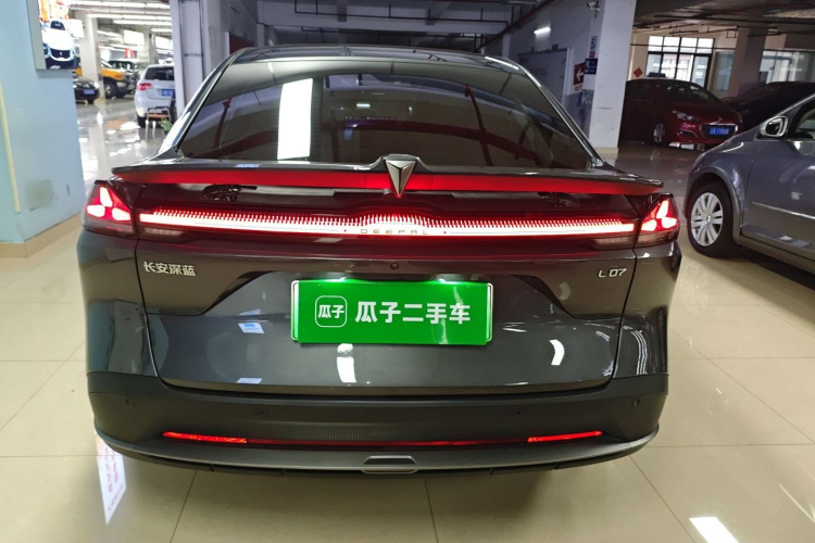 深蓝汽车 深蓝L07 2024款 230Max乾崑智驾ADS SE增程版车身外观6