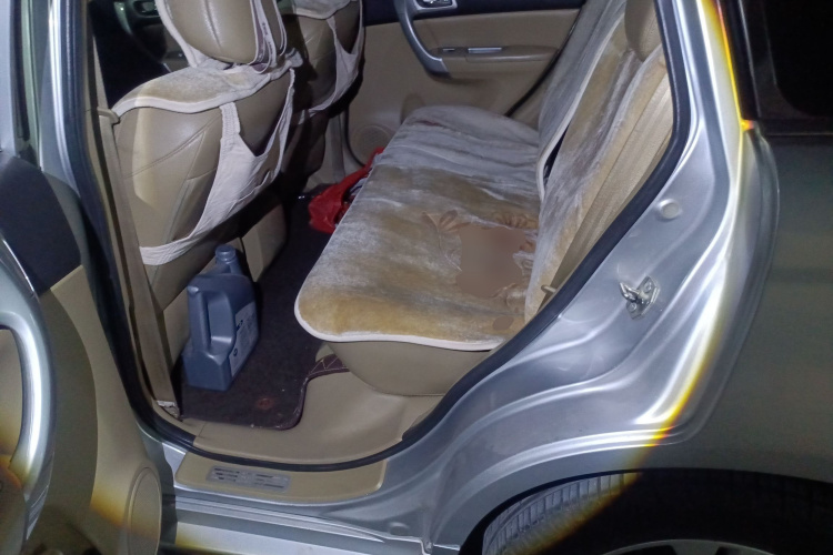 哈弗H6 2011款 绿静2.0T 手动两驱精英型中控内饰21