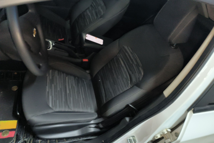 雪佛兰 科沃兹 2019款 320 自动欣享天窗版局部细节19