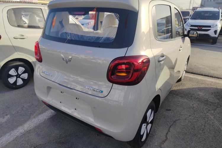 五菱汽车 宏光MINIEV 2025款 四门版 进阶款车身外观7