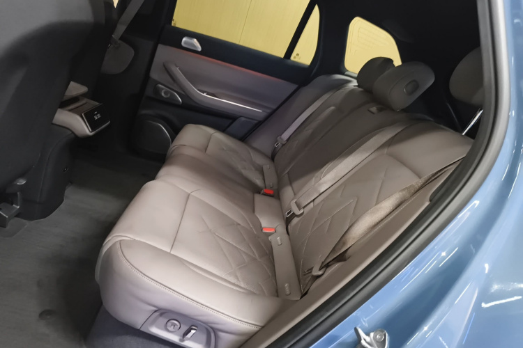 蔚来ES7 2022款 100kWh 首发版中控内饰21