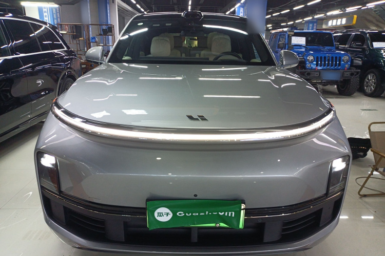 理想汽车 理想L8 2024款 Ultra车身外观2
