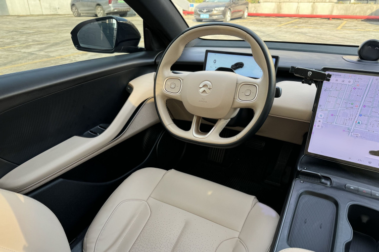 蔚来ET5 2022款 75kWh中控内饰7014