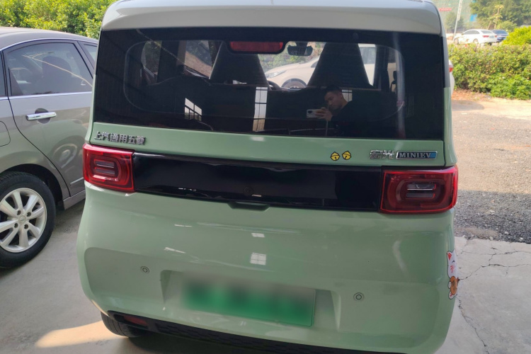 五菱汽车 宏光MINIEV 2021款 马卡龙臻享款 磷酸铁锂车身外观6004