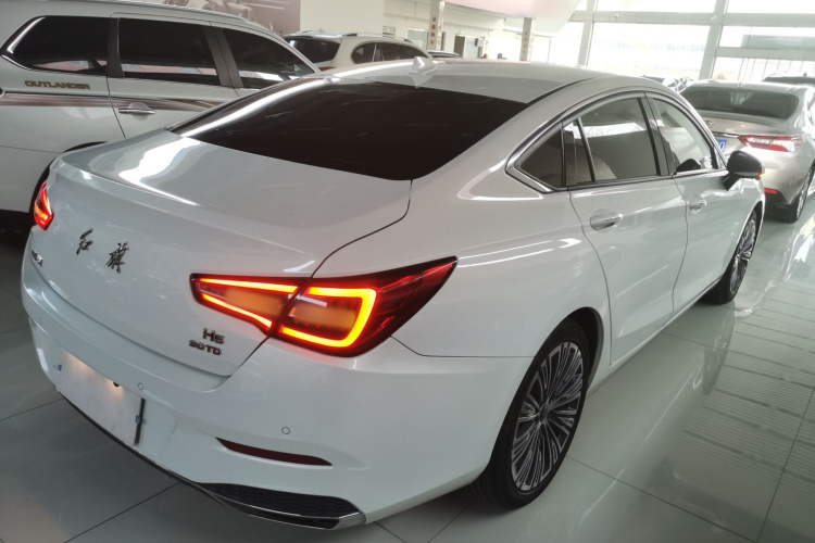 红旗H5 2022款 经典款 改款 1.5T DCT旗韵版车身外观7