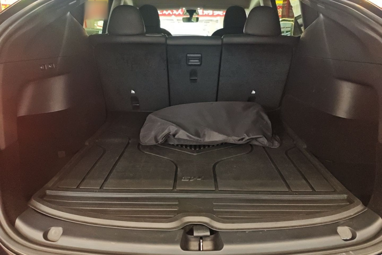 特斯拉 Model Y 2022款 后轮驱动版局部细节23
