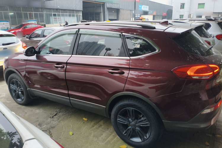 猎豹汽车 猎豹CS10 2017款 1.5T CVT精英型车身外观4