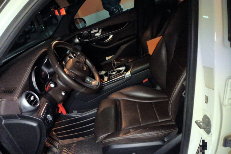 奔驰GLC 2018款 改款 GLC 260 4MATIC 豪华型中控内饰19