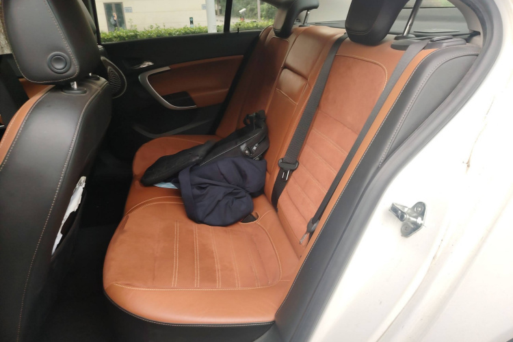 别克 君威 2015款 1.6T 精英技术型中控内饰7004