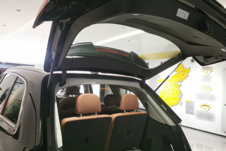 奥迪Q7 2025款 55 TFSI quattro S line运动型局部细节23