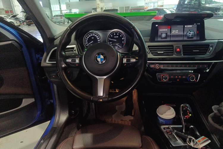 宝马1系 2020款 120i M运动套装局部细节13