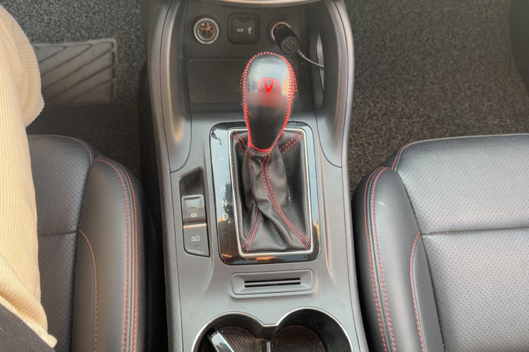 长安CS75 2014款 1.8T 自动精英型 国V局部细节18